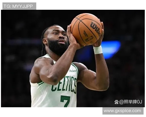 凯尔特人主场迎战勇士双方争夺季后赛关键胜利