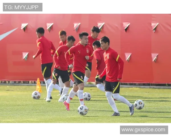 中国队在国际赛场迎战卡国队全力争胜展现实力与团结精神